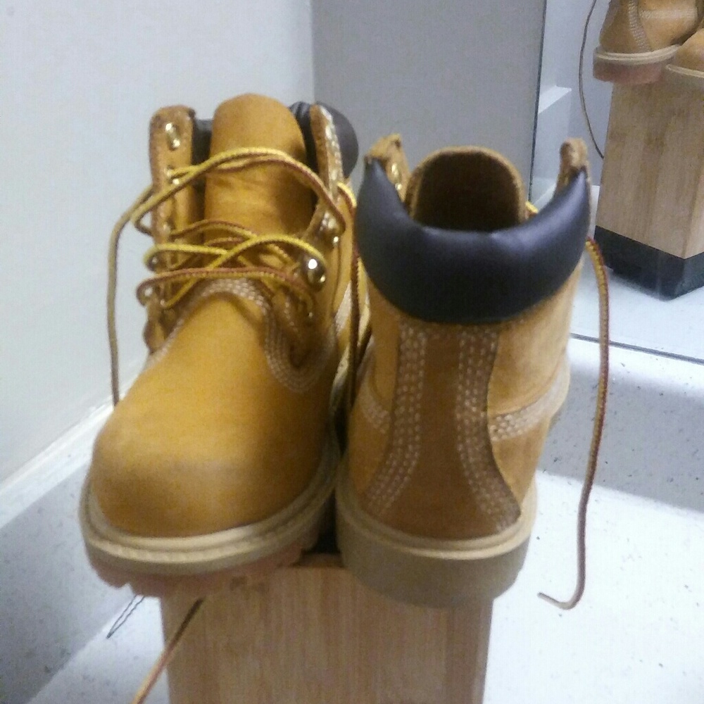 Kids boots